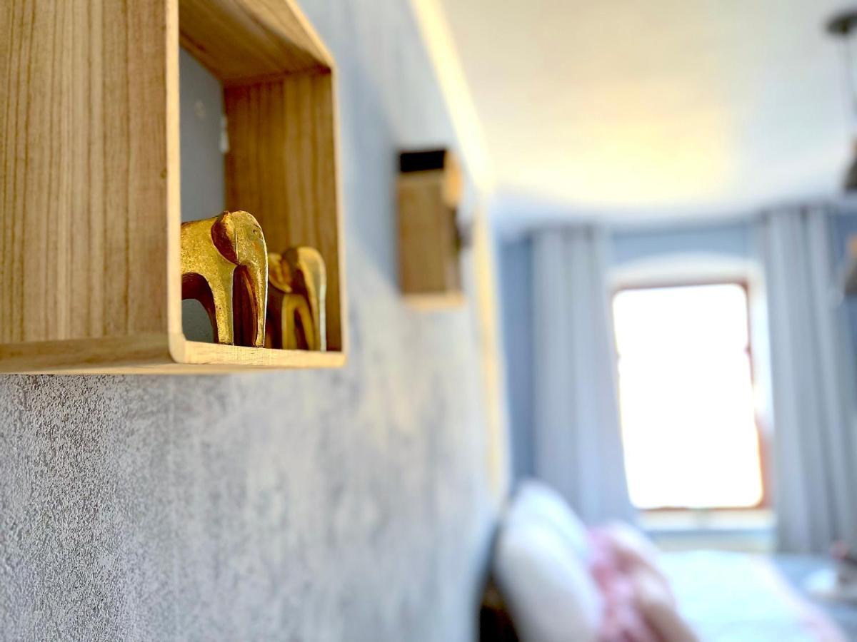 Elbling Apartment Mit Terrasse - Netflix - Parkplatz - Weinbergblick Meißen المظهر الخارجي الصورة